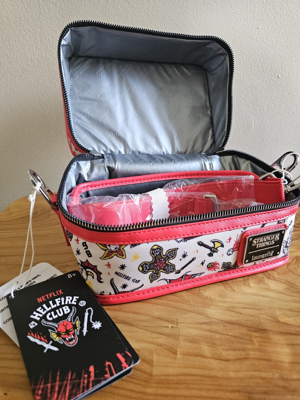 NWT Loungefly Funko SODA Stranger Things Crossbody Bag ONLY Limited Edition - Picture 7 of 8